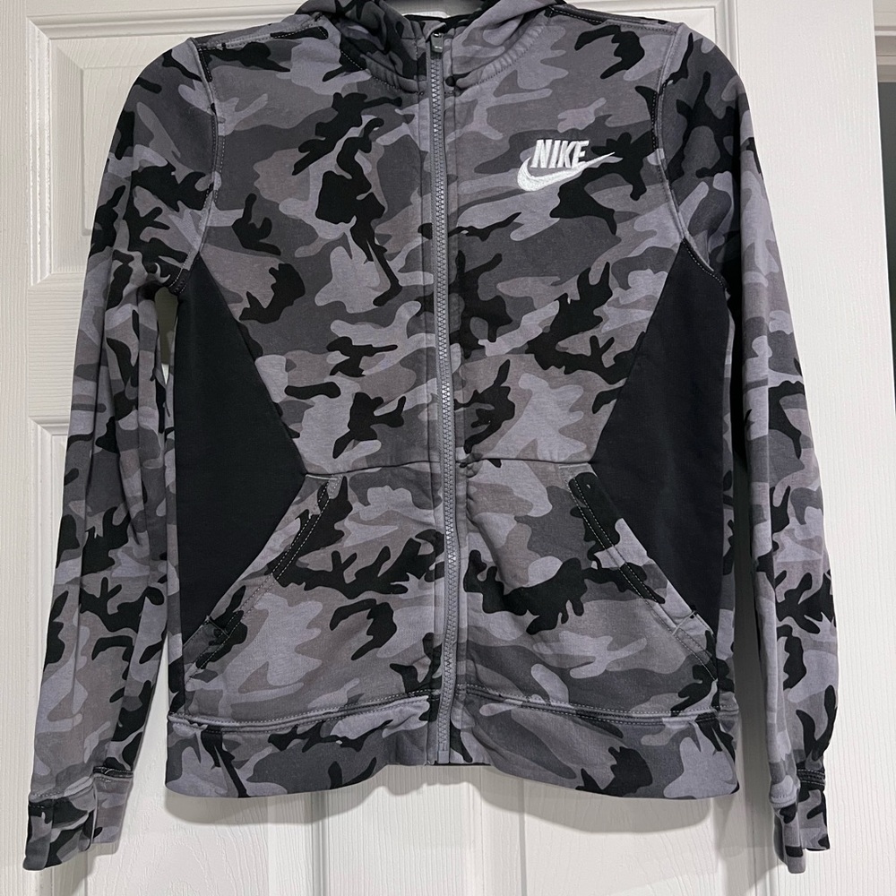 Medium size boys zipper sweatshirts Nike and Columbia
